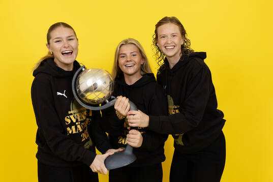 Häckens Emilie Carlberg Byrnak, Matilda Nildén och Emma
