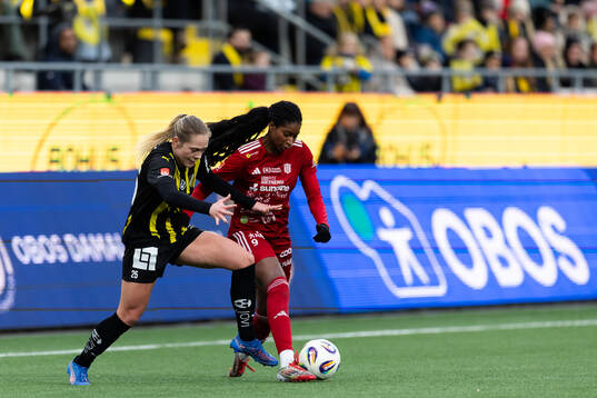 Häckens Alice Bergström och Piteås Sharon Sampson