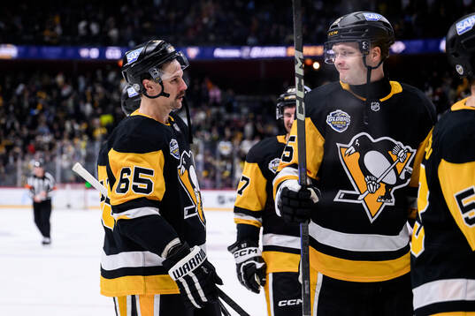 Erik Karlsson of Pittsburgh Penguins celebrates