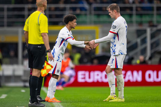 Oscar Bobb changes with Alexander Sørloth of Norway