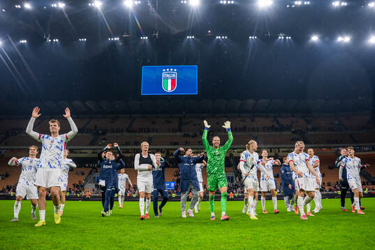 Alexander Sørloth, goalkeeper Ørjan Nyland and players of
