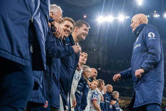 Martin Ødegaard, Alexander Sørloth and head coach Ståle