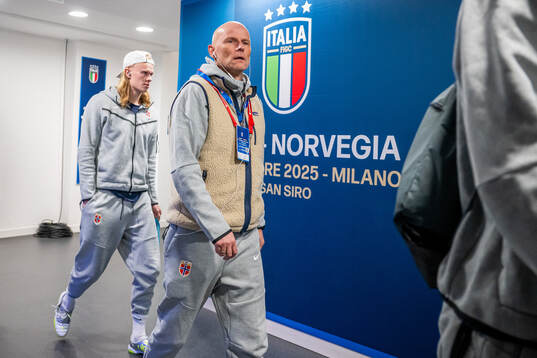 Erling Braut Haaland and head coach Ståle Solbakken of