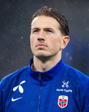 Sander Berge of Norway line up