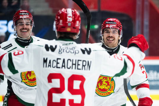 Moras Connor MacEachern jublar
