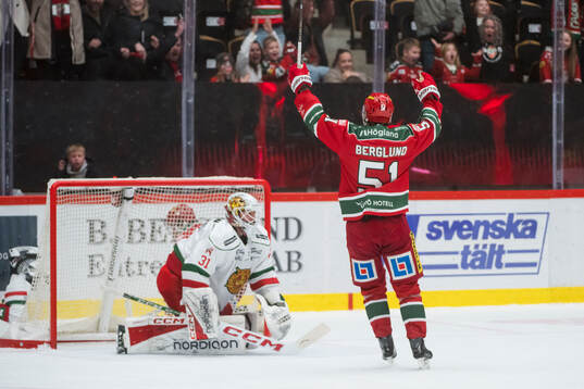Modos Victor Berglund jublar