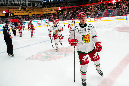 Moras Tobias Ekberg jublar