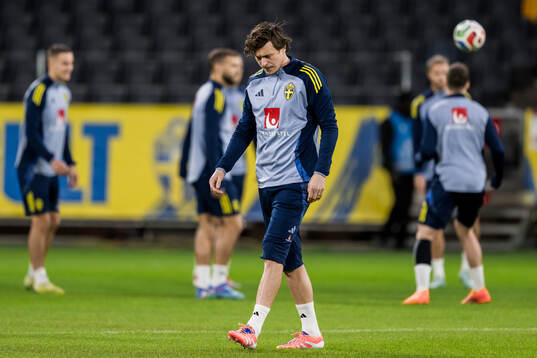 Victor Nilsson Lindelöf of the Swedish men's national
