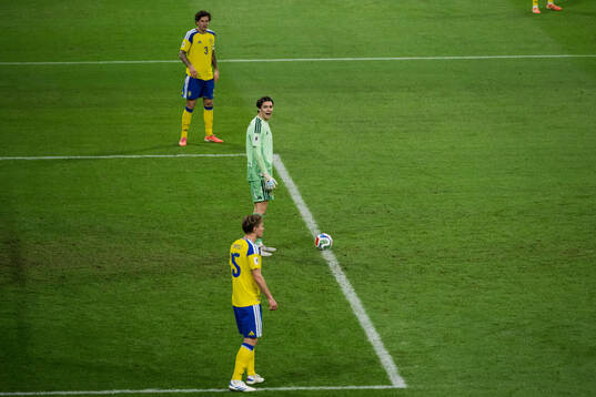 Victor Nilsson Lindelöf, goalkeeper Jacob Widell