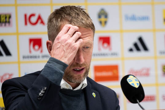 Head coach Graham Potter of Sweden looks dejected at the