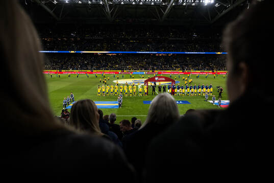 Players of Sweden and of Slovenia