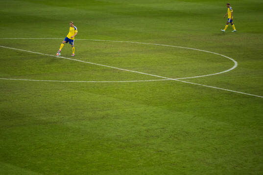Isac Lidberg of Sweden looks dejected
