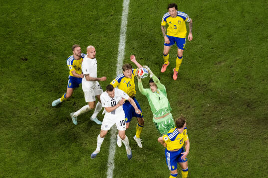 Timi Elsnik of Slovenia against Carl Starfelt and