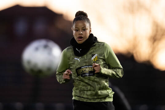 Häckens Felicia Schröder
