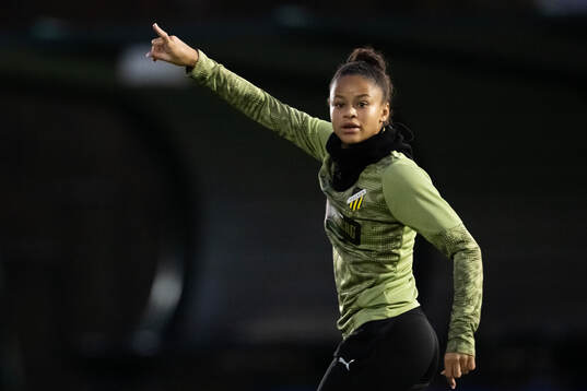 Häckens Felicia Schröder