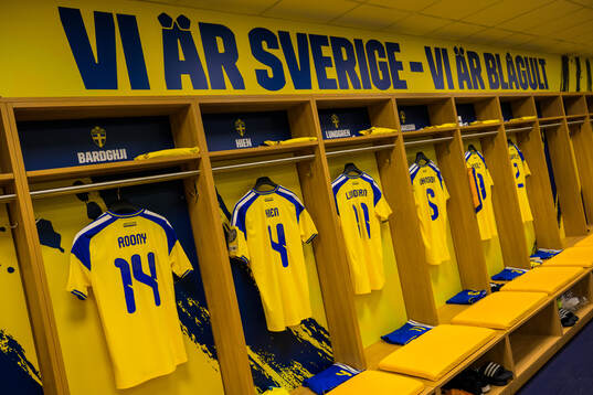 Jerseys of Roony Bardghji, Isak Hien, Gustav Lundgren,