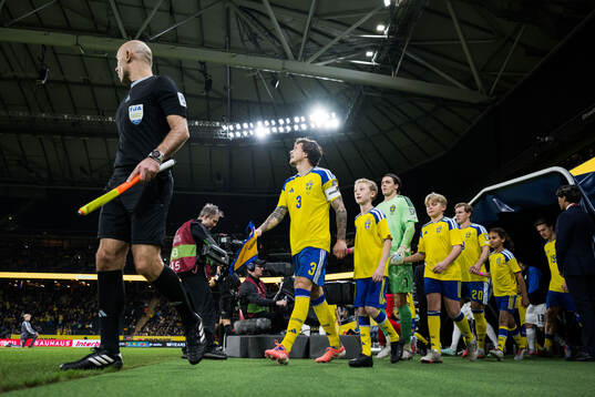 Victor Nilsson Lindelöf, goalkeeper Jacob Widell