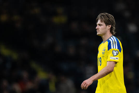 Mattias Svanberg of Sweden looks dejected