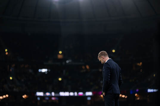 Head coach Graham Potter of Sweden looks dejected