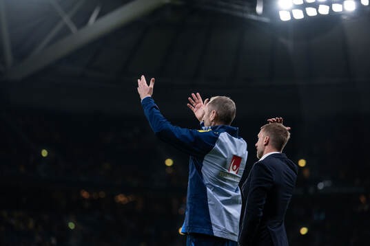 Assistant coach Andreas Georgson and head coach Graham