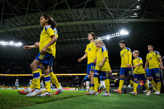 Mattias Svanberg, Besfort Zeneli and Carl Starfelt of
