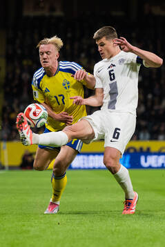 Isac Lidberg of Sweden and Jaka Bijol of Slovenia