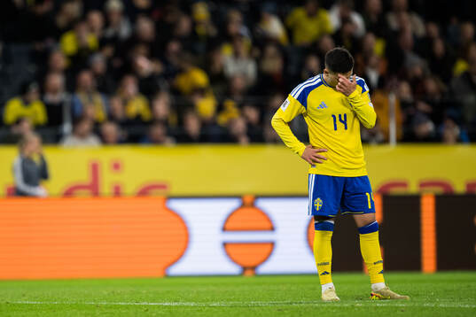 Roony Bardghji of Sweden looks dejected