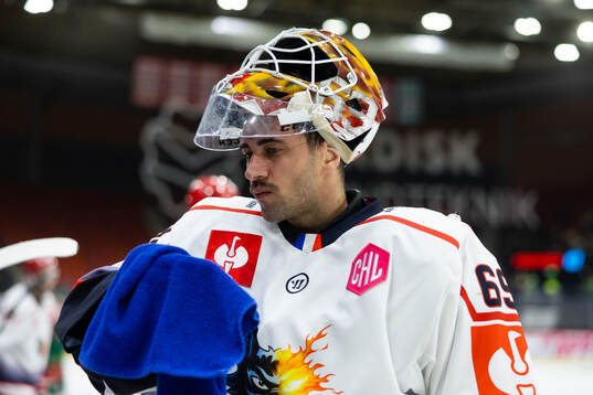 Goaltender Matija Pintaric of Grenoble