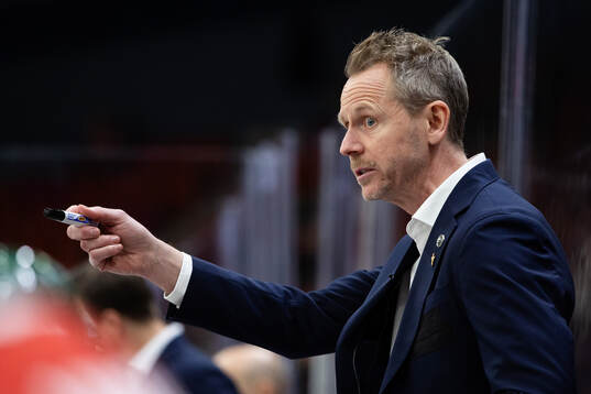 Coach Robert Ohlsson of Frölunda