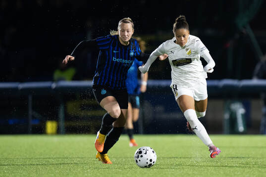 Irene Santi of Inter and Felicia Schröder of Häcken