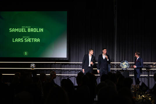 Kalmar FFs målvakt Samuel Brolin och Lars Saetra tar emot