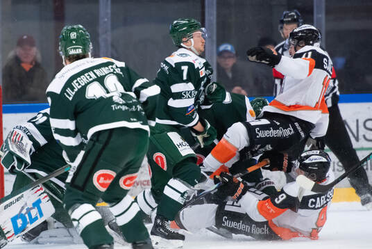 Tingsryds AIFs Kevin Ekman Larsson och Karlskrona HKs Lukas