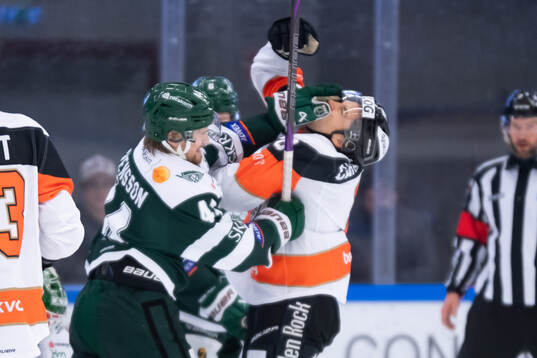 Tingsryds AIFs Simon Svensson och Karlskrona HKs Robin