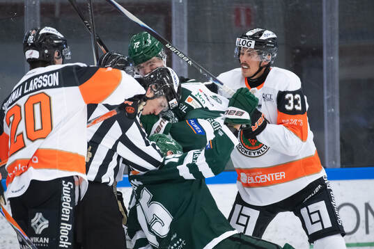 Tingsryds AIFs Adam Persson och Karlskrona HKs Marcus