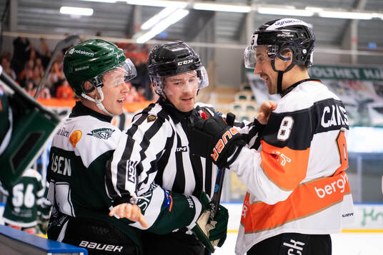 Tingsryds AIFs Isac Nielsen och Karlskrona HKs Robin