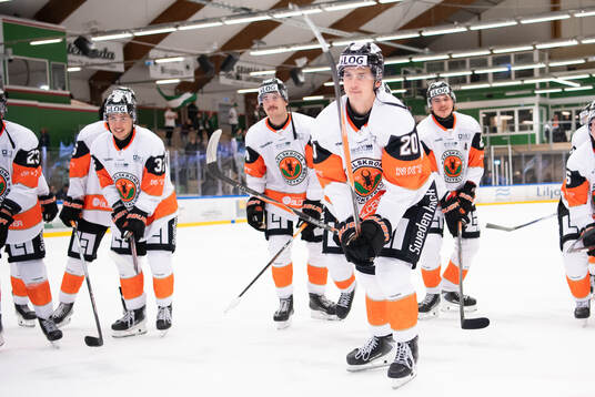 Karlskrona HKs Emil Saramaa Larsson jublar