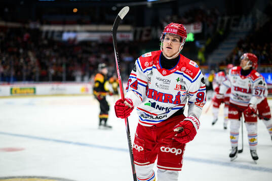 Timrås Sebastian Hartmann jublar