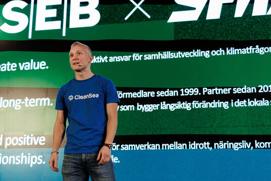 Representant från CleanSea