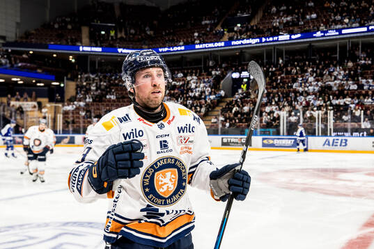 Växjös Dylan Mclaughlin jublar