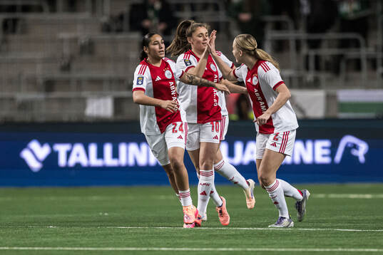 Joelle Smits celebrates