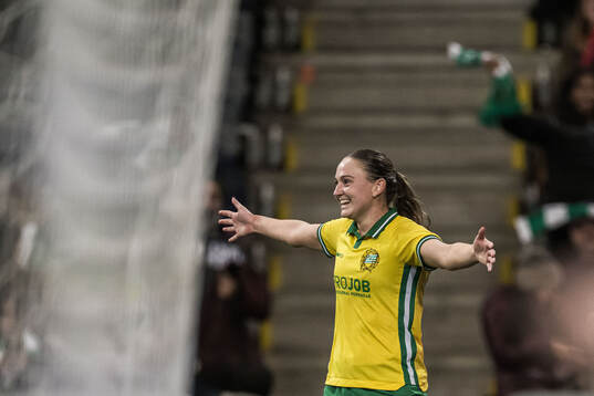 Vilde Hasund of Hammarby celebrates