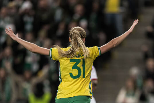 Smilla Holmberg of Hammarby celebrates