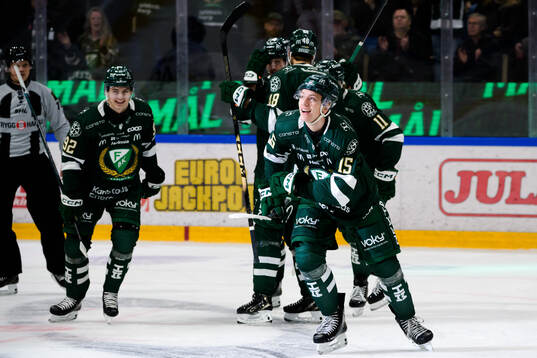 Färjestads Jack Berglund jublar