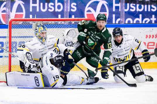 HV71s Olle Alsing, Niklas Hansson, Justin Glenn Kloos och