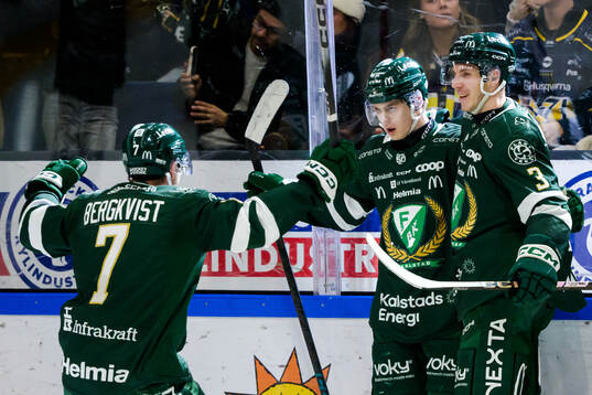 Färjestads Axel Bergkvist, Lucas Forsell och Ronald Knot