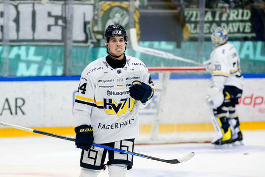 HV71s Hugo Fransson deppar