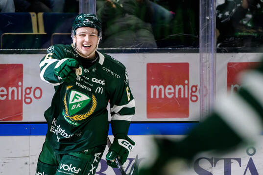 Färjestads Albert Wikman jublar
