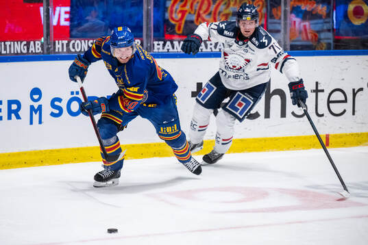 Djurgårdens Jacob Josefson och Linköpings Eskild Bakke