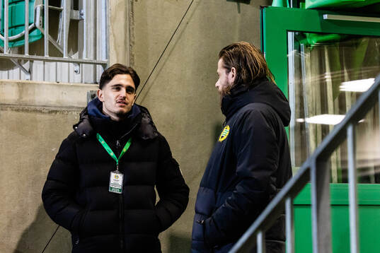 Hammarby TFFs  Adrian Lahdo och övergångstränare Martin