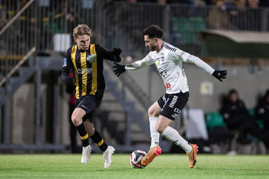 Hammarby TFFs Wilson Lindberg Uhrström och Örebros Simon